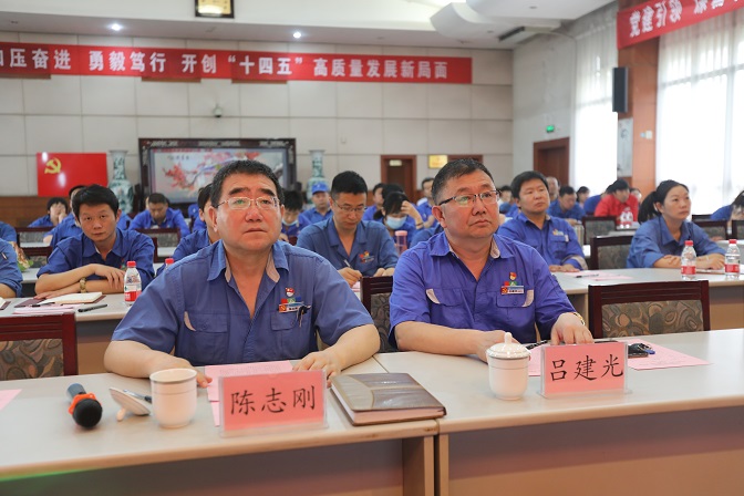 精彩震撼！聽一場穿越百年黨史的演講