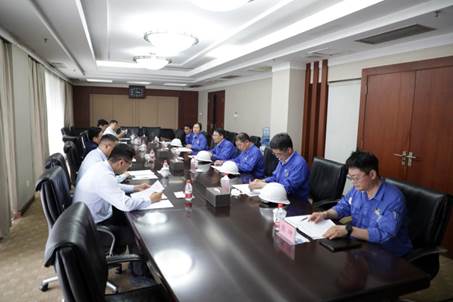 打造向上向前第一象限生力軍 錘煉甘于做人做事作難、受苦受累受屈的企業(yè)家隊伍——河南投資集團黨委書記、董事長劉新勇蒞臨安彩高科開展主題教育調(diào)研